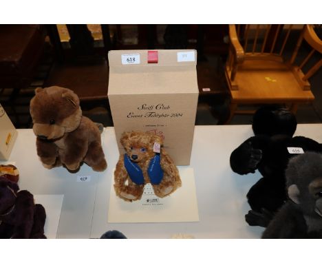 A Steiff Club Event Teddy bear with box and certificate 