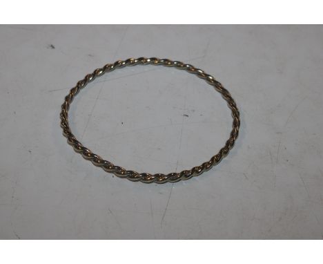 A vintage Sterling silver bangle, approx. 12gms 