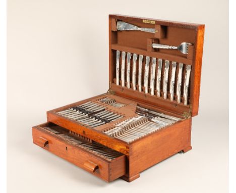 Mahogany canteen of Mappin and Webb silver 125 piece cutlery set, including 12 Fish knives 12 Fish forks Pair fish servers 24