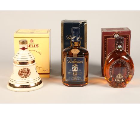 Bells blended Scotch whisky Christmas decanter 2008, 70cl, 40% vol with cardboard box Ballantines Scotch whisky, 12 year old,