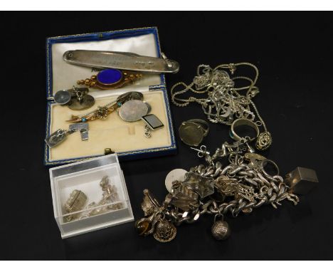 Various silver and other jewellery, to include necklaces, charm bracelet, silver cuff links, a 9ct gold bar brooch set with s