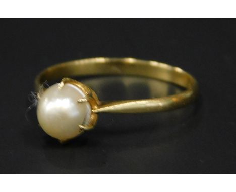 A cultured pearl dress ring, on yellow metal band, marked K18, 1.5g