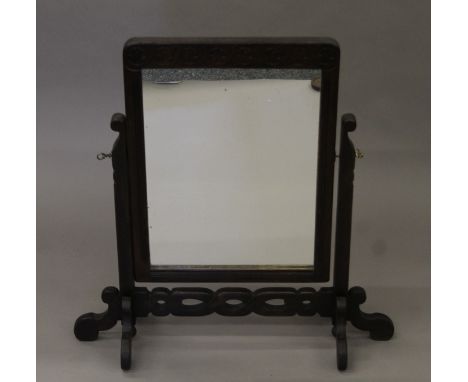 An early 20th century oak dressing table mirror. 73 cm wide x 80 cm high.