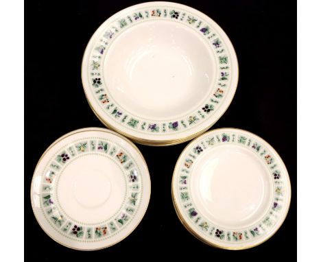 Quantity of Royal Doulton Tapestry dinnerware. P&amp;P Group 3 (£25+VAT for the first lot and £5+VAT for subsequent lots) 