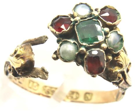 Enamelled pearl and garnet set 15ct gold ring 1.7g, cut. P&amp;P Group 1 (£14+VAT for the first lot and £1+VAT for subsequent