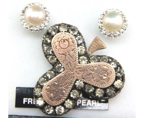 Boxed Warren James pearl earrings and an antique silver brooch. P&amp;P Group 1 (£14+VAT for the first lot and £1+VAT for sub