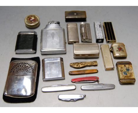 A collection of miscellaneous items to include various pocket cigarette lighters, pocket knives, 19th century horn snuff box 