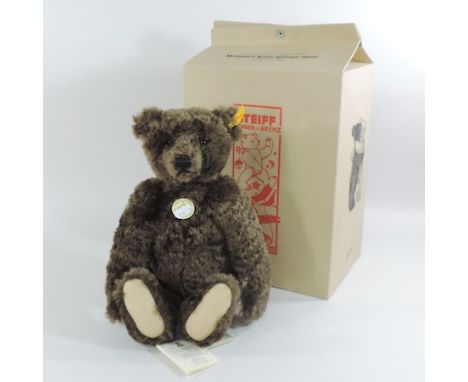 A Steiff Classic teddy bear, with growler, 30cm tall, boxed 