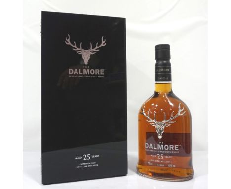 DALMORE 25 YO DISTILLERY EXCLUSIVEAn extremely rare bottle of the Very Limited Edition Distillery Exclusive Dalmore 25 Year O