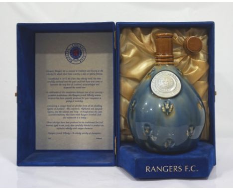 RANGERS FC WADE DECANTERA Blended Scotch Whisky containing Malts from all the Whisky Regions in Scotland presented in a Wade 