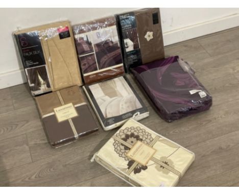 4 x luxurious king size bedding and 2 x sets of curtains all unused