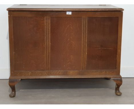 Vintage blanket box