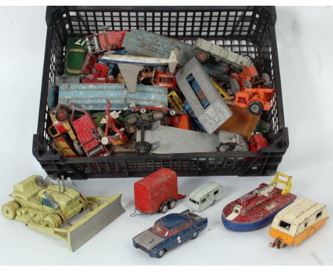 DIECAST; A mixed assorted lot of vintage Dinky, Corgi & Lesney (and other ) diecast model cars and vehicles, each loose. Incl