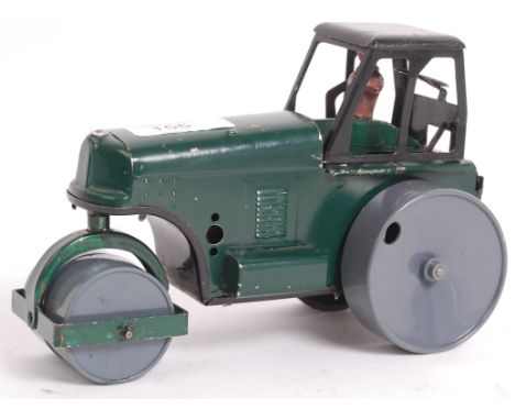 TRIANG; An original vintage tinplate clockwork Triang Minic steamroller, complete with original key. Green body with grey whe