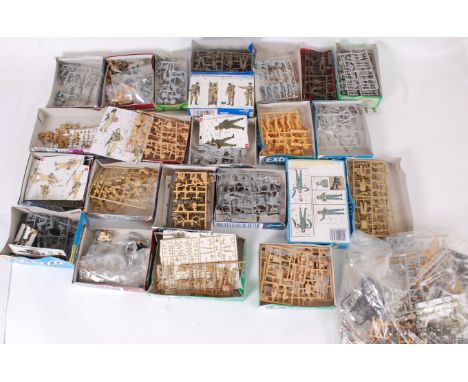 TAMIYA / MODEL KITS ; A LARGE quantity of assorted (mostly vintage Tamiya ) but also some other military model kits / Code 3 