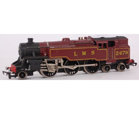 WRENN; An original vintage Wrenn Railways 00 Gauge W2219 LMS 2679 unboxed trainset locomotive.