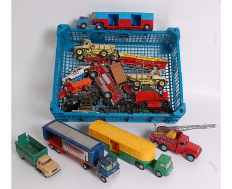 DIECAST; A collection of assorted loose vintage diecast models to include Corgi, Chipperfields Circus, Corgi Majors, lorries,