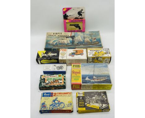 A collection of various boxed plastic model kits including an Airfix Great Western sailing boat, Pyro Skipjack, Miniature Mas