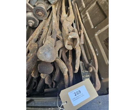 Large quantity of blacksmith's tools