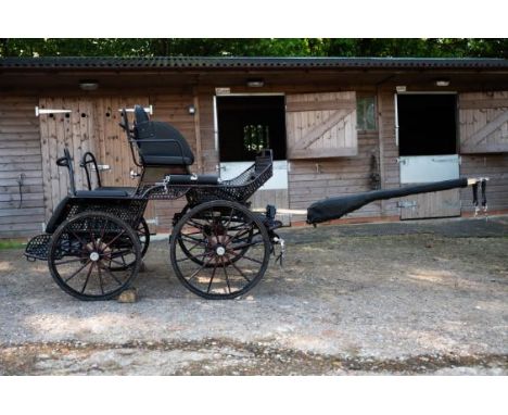 MARATHON HDT VEHICLE built by Van den Heuvel of the Netherlands to suit a pair or team. Featuring wide back step, sprung pole