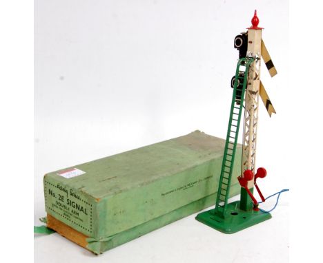 Hornby 1938-9 No. 2 E double arm signal with green base and ladder, red finial and levers, Home and yellow Distant arms (G-BF