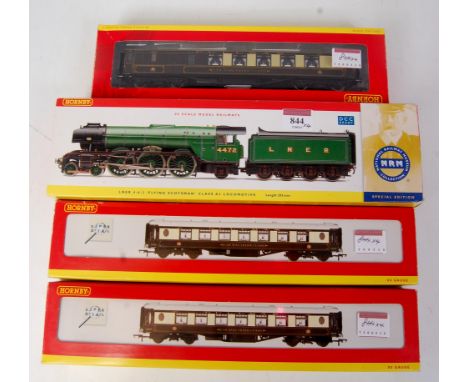 Hornby R2441 NRM Special Edition 'Flying Scotsman' engine and tender DCC ready (NM-BG) together with 2 R4144A and R4150C Pull
