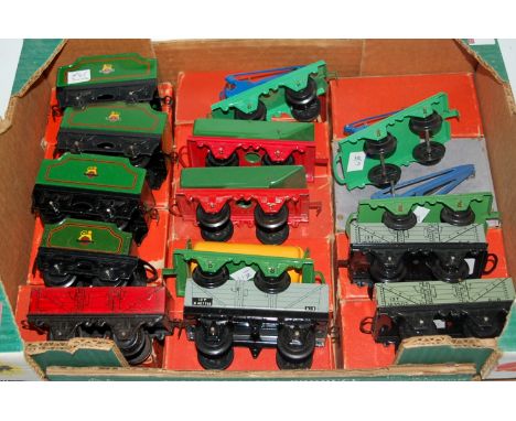 A small tray containing boxed No.20 post war Hornby including 3x Crane Trucks, 2x Rotary Tipper, Side Tipper, 2x Open Wagons,