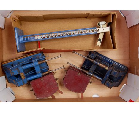 A small tray of prewar Hornby accessories including 1936-8 No. 2 Distant Signal, lighter blue base, ladder and flat top, red 