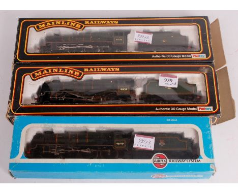 Airfix 'Royal Scot' engine and tender, Mainline Jubilee class, rebuilt Royal Scot class, all BR livery, weathering to some (G