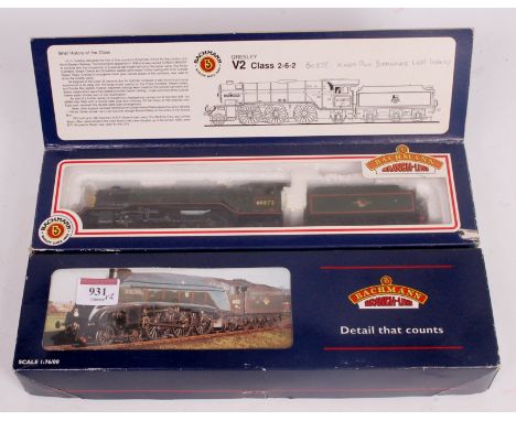 A Bachmann 31-957 BR green class A4 engine and tender 'Seagull' (G-BG) together with 31-554 BR green class V2 engine and tend