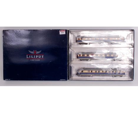 A Liliput by Bachmann H0 Deutsche Reichsbahn 3 car blue/cream SVT 137 diesel electric railcar with instructions (NM-BG)
