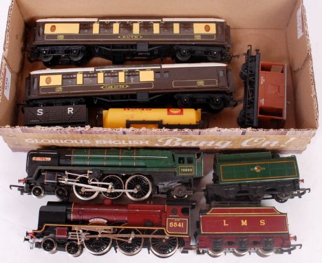 Tray containing Hornby Britannia class engine and tender 'Robert Burns' LMS red 'Duke of Sutherland' engine and tender (G), 2