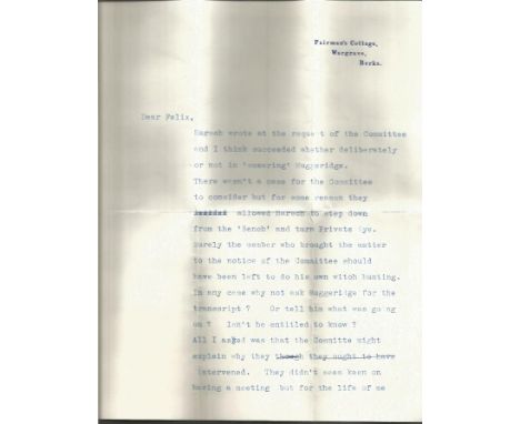 Robert Morley typed signed letter with mailing envelope to Sir Felix Aylmer. Interesting content with had written corrections