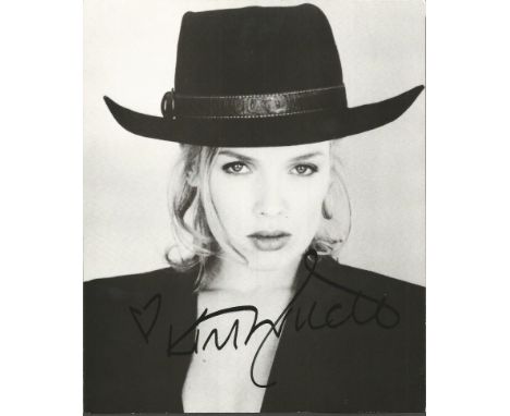 Kim Wilde signed 10x8 b/w photo. English pop singer, author, DJ and television presenter who burst onto the music scene in 19