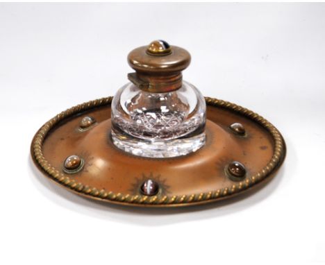 19th century agate and brass circular inkwell with gadrooned border, 9cm high and 21cm diameter. Condition Report The glass i