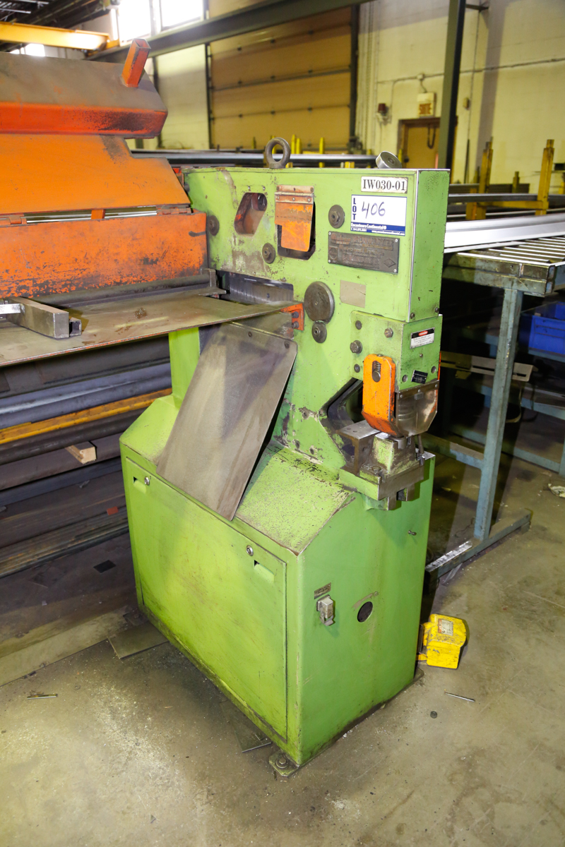 MUBEA IRONWORKER MOD. HPSN 350, 40 TON, 3" X 3" X5/16", W/ PUNCH & DIES