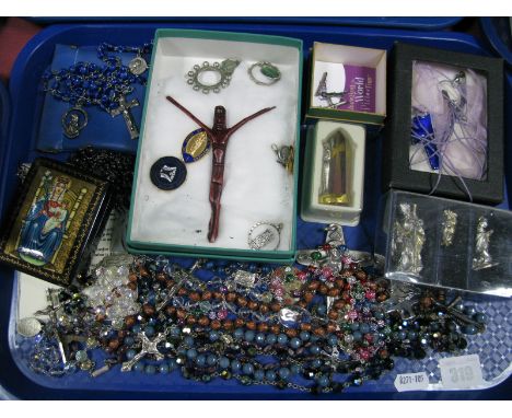 A Selection of Religious Pieces, including Rosary Beads, ornaments, pendants/medals, "The Union of Catholic Mothers" pin and 