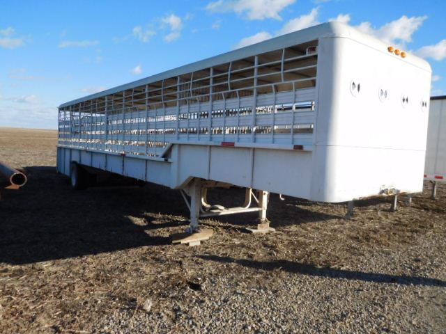 1994 Gooseneck Mfg 40 Ft Ground Load Cattle Trailer, Single Axle, Semi 