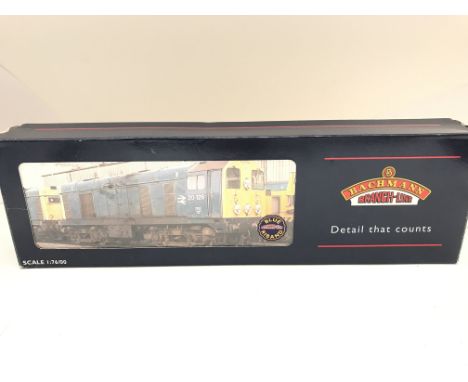 A Boxed Bachmann Class 20 Diesel 20063 BR Blue With Indicator Discs #32-025.