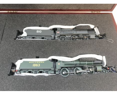 A Bachmann 00 Gauge N Class 1863 Southern Railway and 810 South Eastern and Chatham Railway Locomotives in Presentation Case.