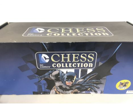 A Boxed Eagle Moss D.C Comics Chess Set 2.