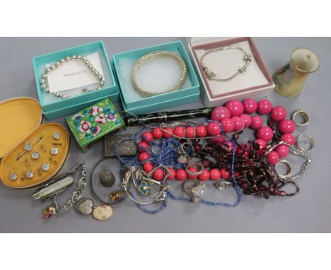 Assorted jewellery including Tiffany, Pandora etc, together with and pen and Royal Worcester jug.