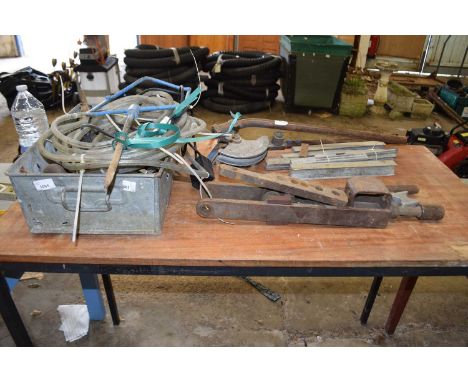 Mixed lot to include pipe benders, mixed tools etc