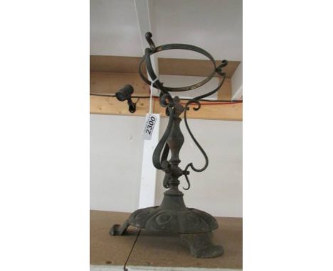 An art nouveau brass oil lamp base suitable for drop in font. ****Condition report**** It is not broken.It is very dirty/tarn