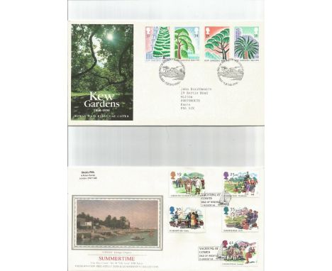 GB FDC cover collection 1990 to 1996. 30+ covers in Red Royal mail cover album. Nice run from 1990 Kew Gardens to 1996 Kids T