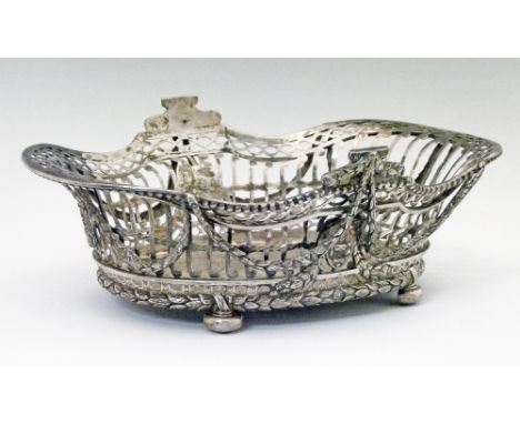 Edward VII oval silver basket having applied cast swags, pierced decoration and standing on bun feet, makers William Comyns &