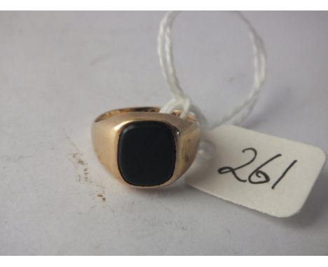 9ct onyx signet ring approx size H     