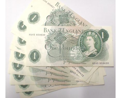 Twelve Smallman one pound notes of Queen Elizabeth II, two runs of five and one of two. P&amp;P Group 1 (£14+VAT for the firs