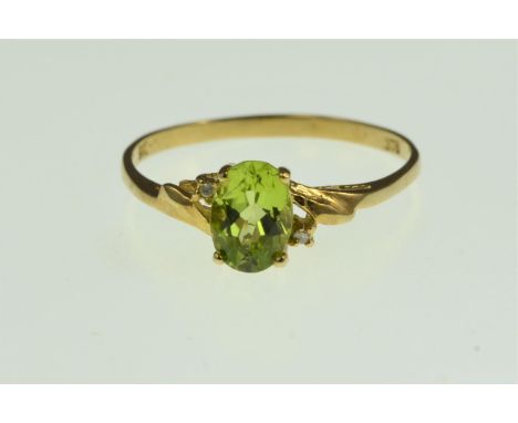 9ct gold, peridot & diamond ring, size O1/2, 1.17 grams 