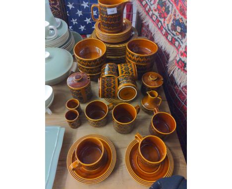 Hornsea 'Heirloom' part breakfast set, comprising five large plates, six luncheon plates, six side plates, six bowls, six cup